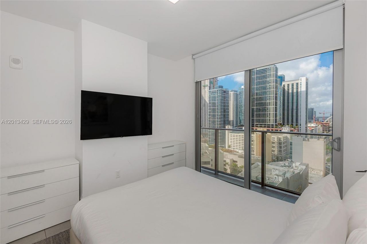 227 NE 2nd St , Unit 2206, Miami, FL 33132 Photo