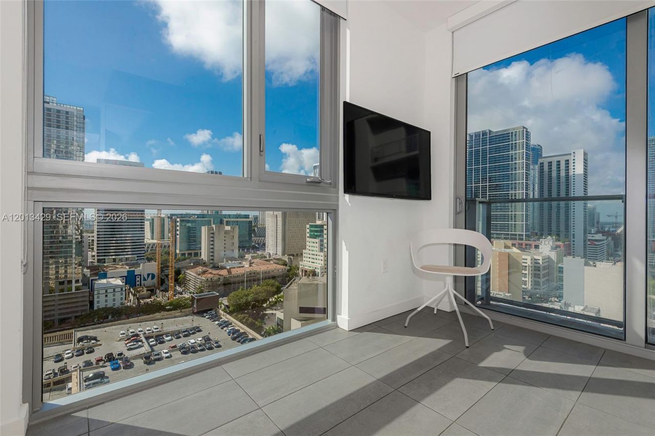 227 NE 2nd St , Unit 2206, Miami, FL 33132 Photo