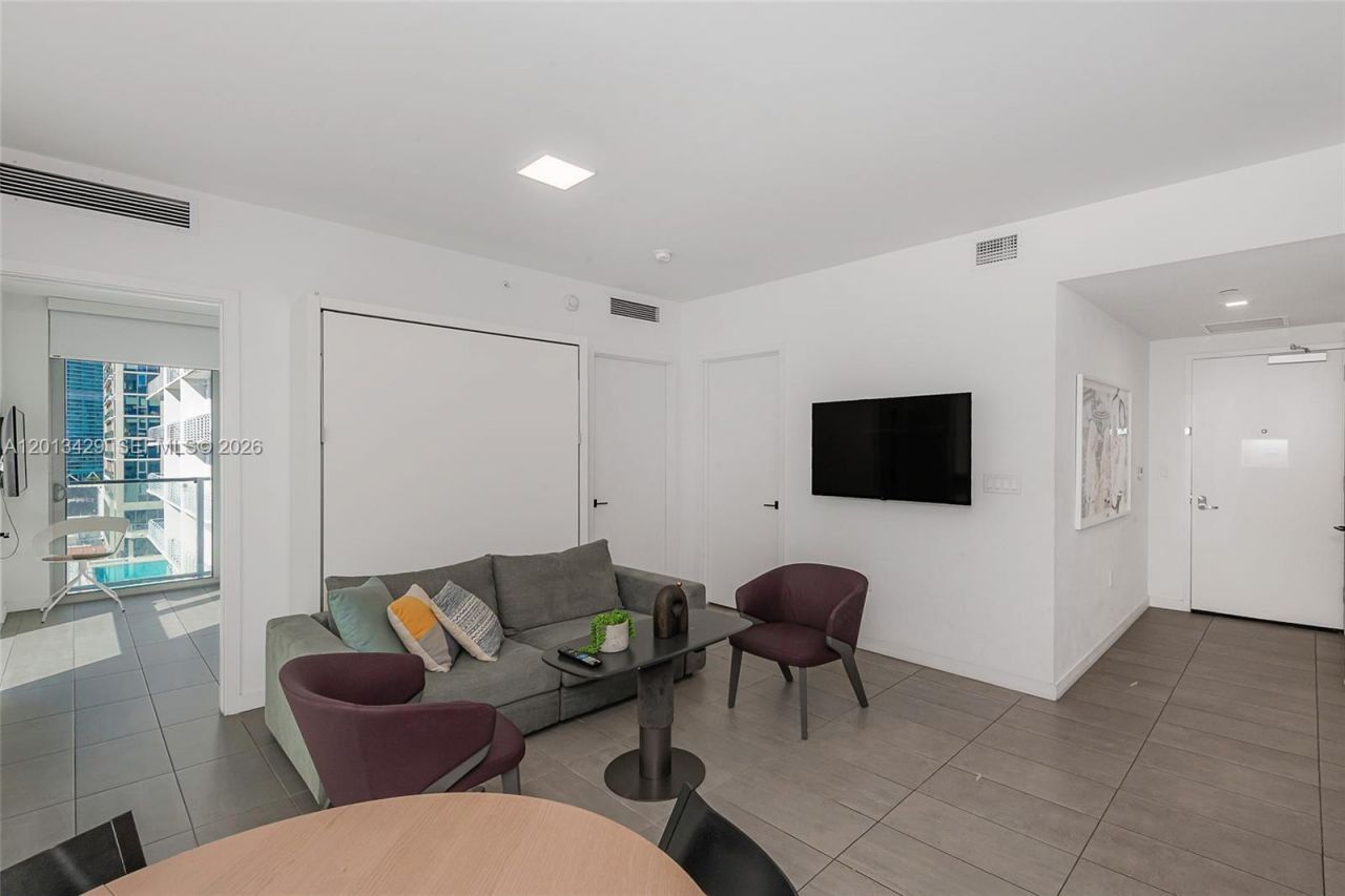 227 NE 2nd St , Unit 2206, Miami, FL 33132 Photo