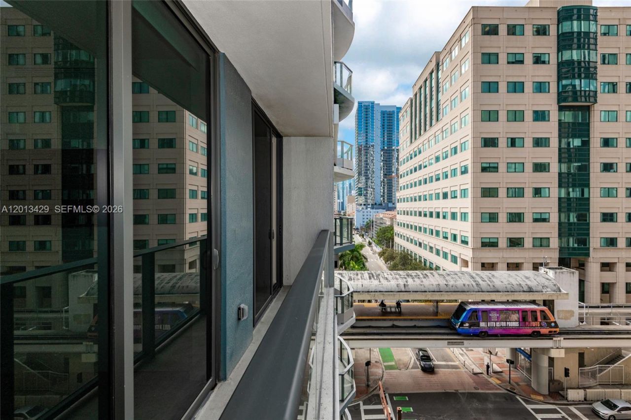 227 NE 2nd St , Unit 2206, Miami, FL 33132 Photo