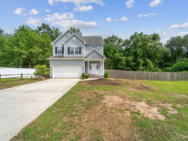 138 Briar Hollow Drive , Jacksonville, NC 28540