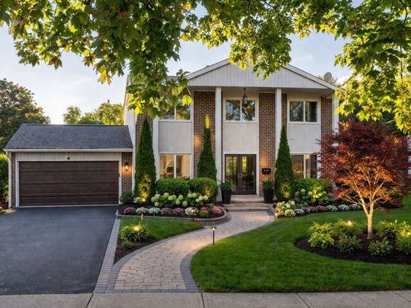 380 Ventura Club Drive , Roselle, IL 60172