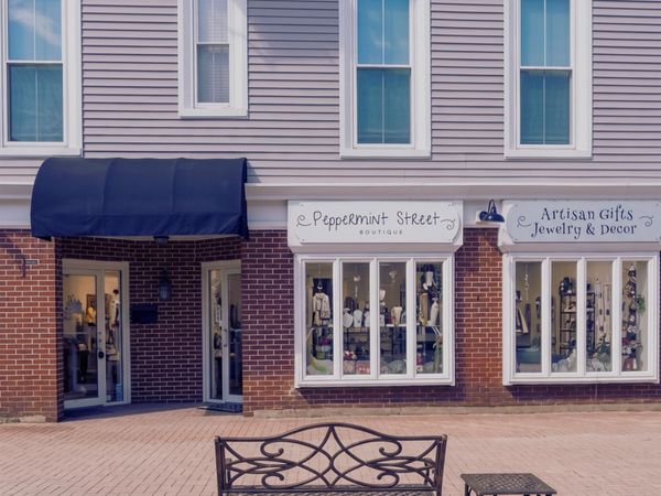 25 N Main Street, Unit 10, Wolfeboro, NH 03894