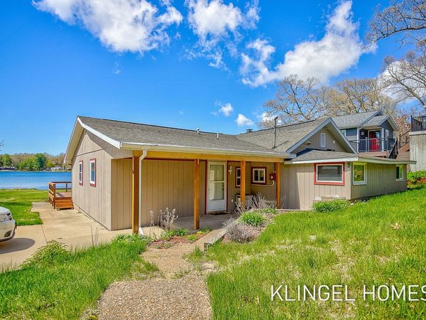 2091 Lake Avenue, Twin Lake, MI 49457