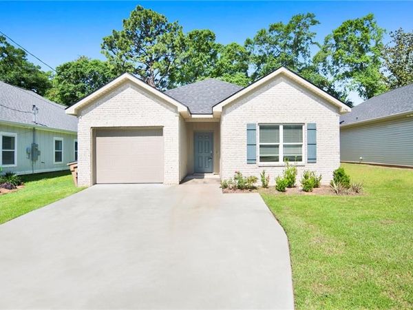 1058 Pinemont Drive, Mobile, AL 36609