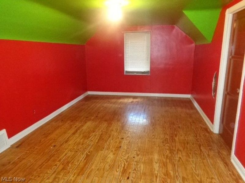 9504 Eureka Parkway, Parma Heights, OH 44130 Photo 12