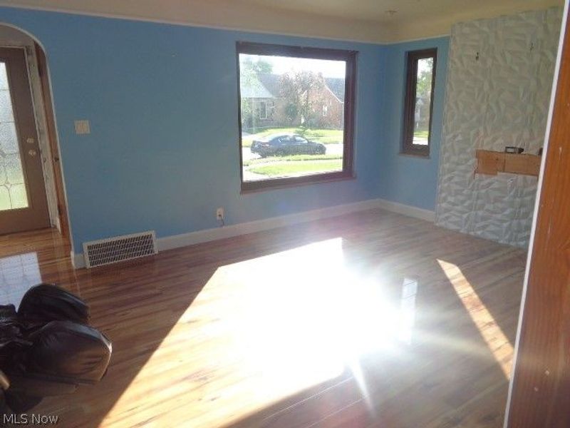 9504 Eureka Parkway, Parma Heights, OH 44130 Photo 5