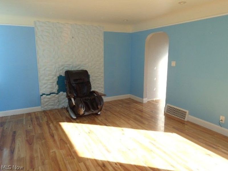 9504 Eureka Parkway, Parma Heights, OH 44130 Photo 7