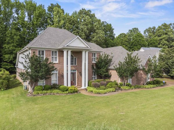9302 CANABRIDGE DR, Lakeland, TN 38002