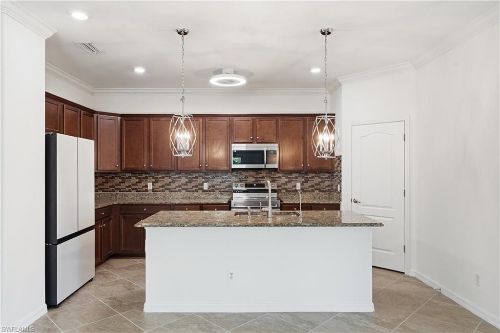 4366 Bismark Way , Naples, FL 34119 Photo