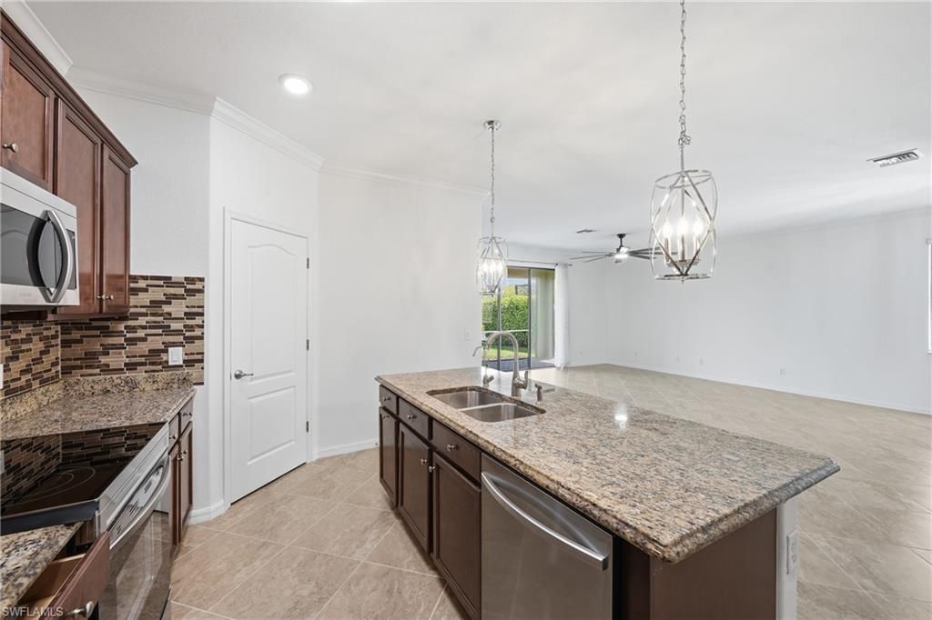 4366 Bismark Way , Naples, FL 34119 Photo