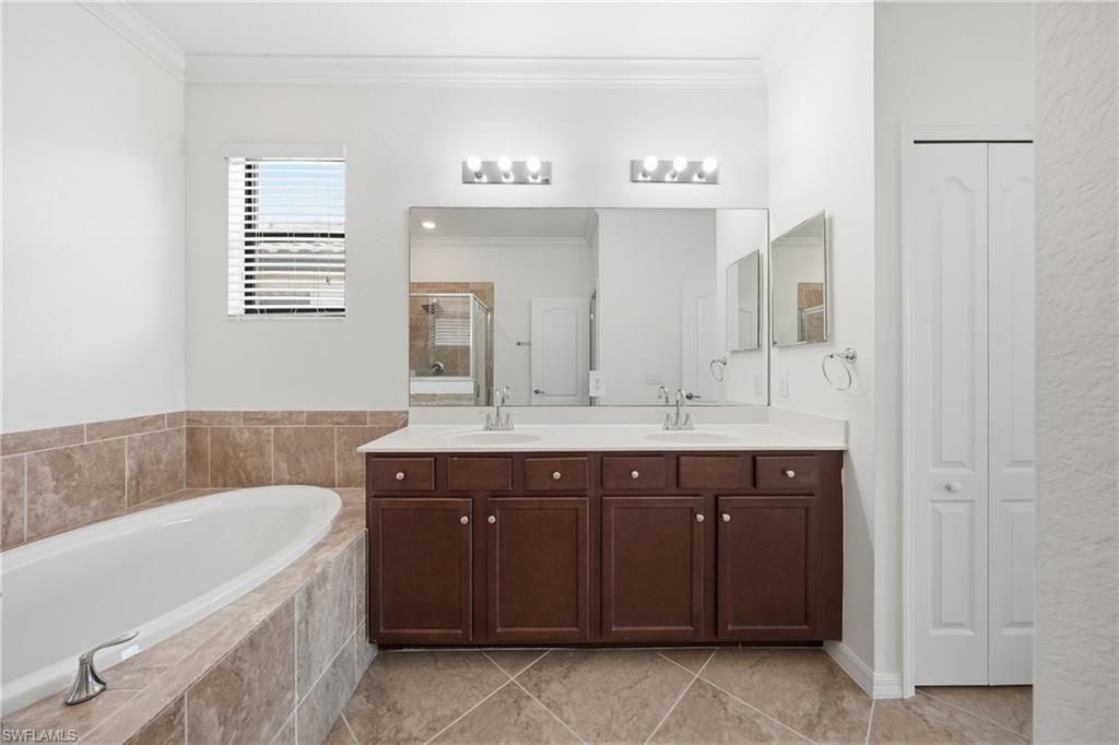 4366 Bismark Way , Naples, FL 34119 Photo
