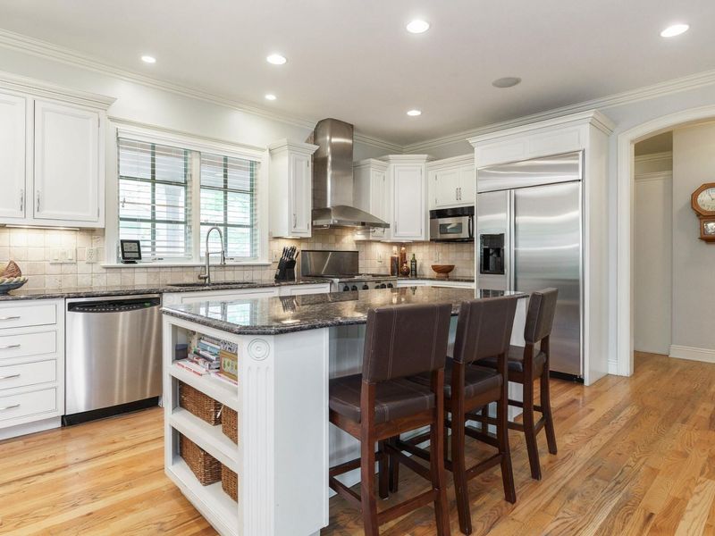 4085 Lyon Drive, Columbus, OH 43220 Photo 12