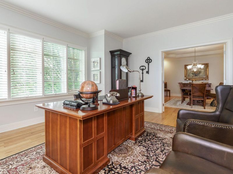 4085 Lyon Drive, Columbus, OH 43220 Photo 6