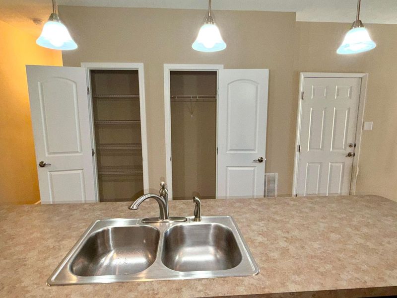 130 Lakes At Cheshire Drive, Delaware, OH 43015 Photo 6