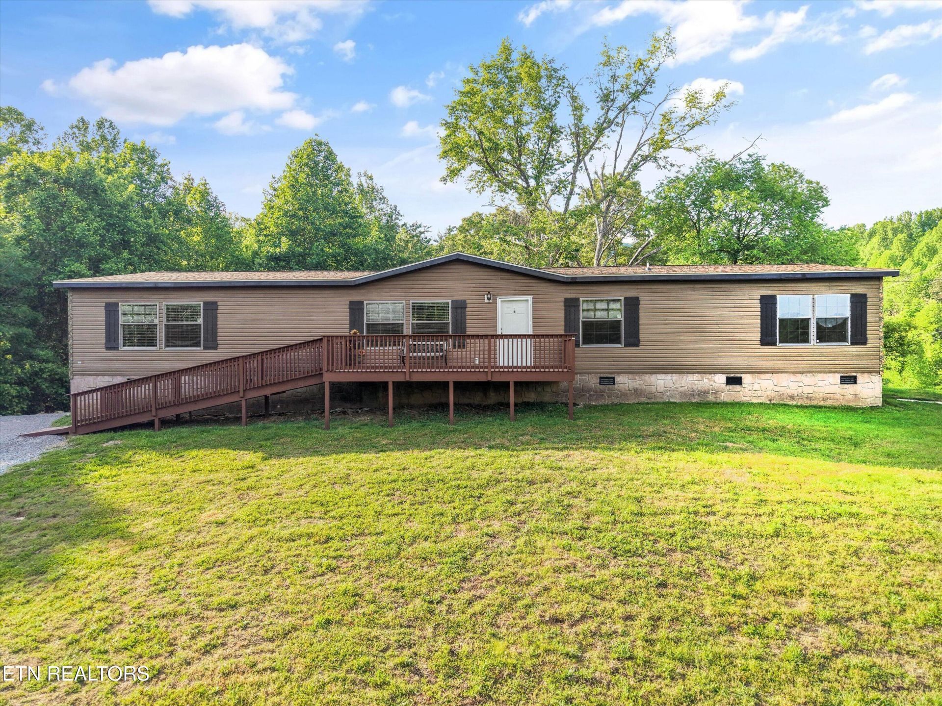 540 Mel Hall Rd, Maryville, TN 37803 Main Photo