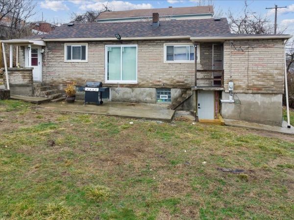 4430 Bowes Ave, West Mifflin, PA 15122
