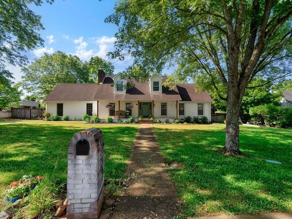 2715 Tower Dr, Murfreesboro, TN 37129