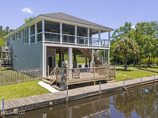 4229 21st Avenue, Bay Saint Louis, MS 39520