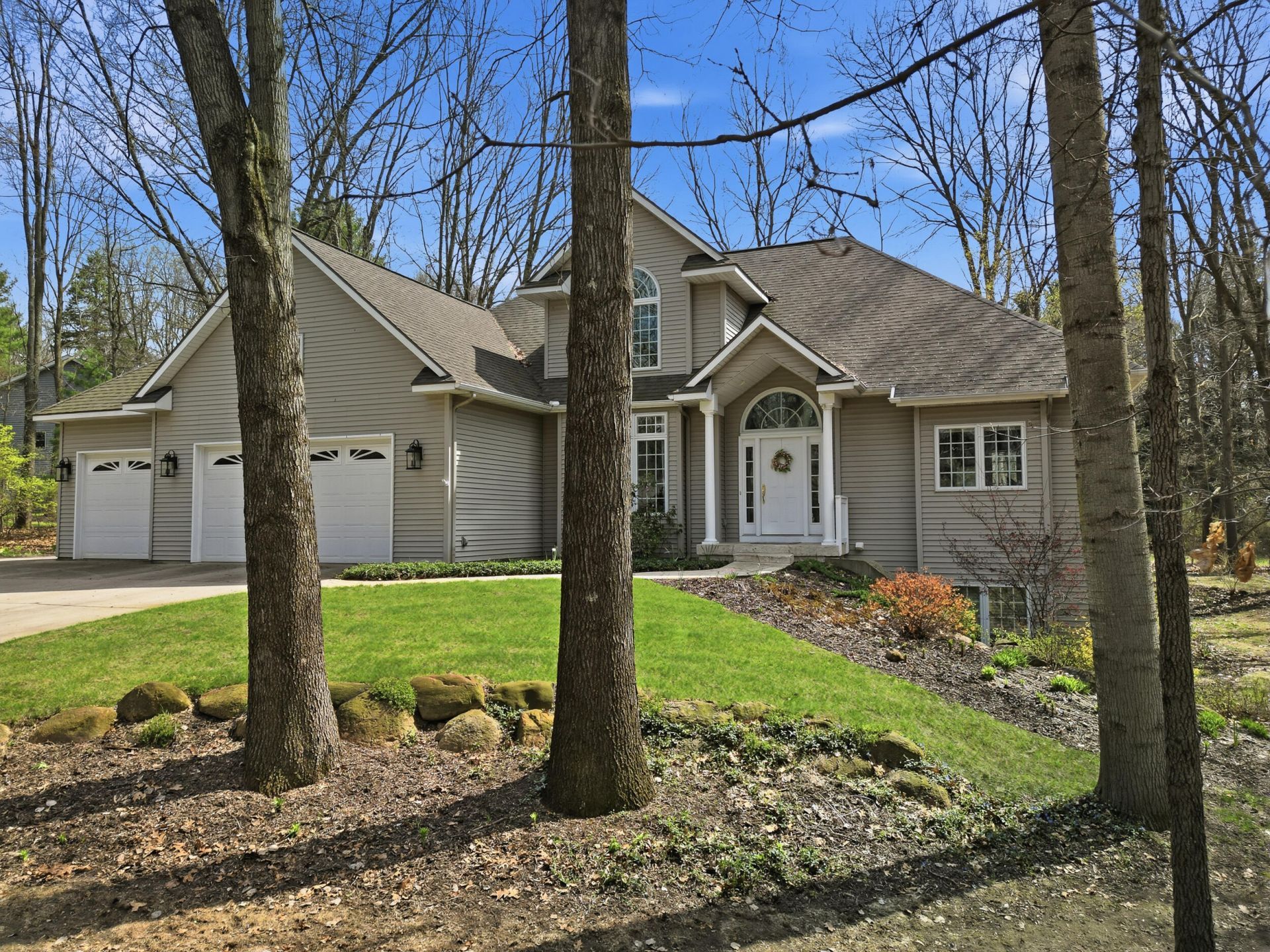 5859 Dix Drive Ne, Belmont, MI 49306 Main Photo