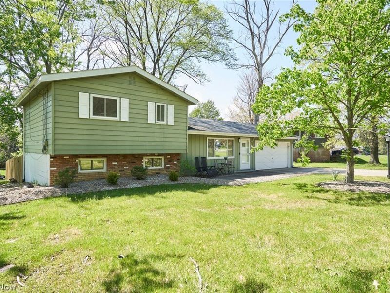 890 Iroquois Run, Macedonia, OH 44056 Photo 1