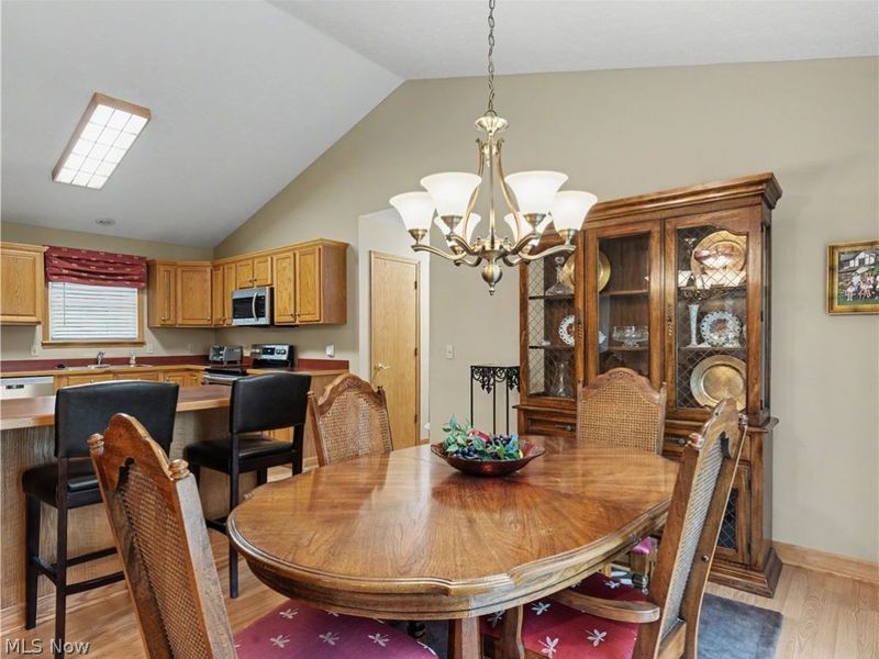 3671 White Oak Drive, Norton, OH 44203 Photo 11