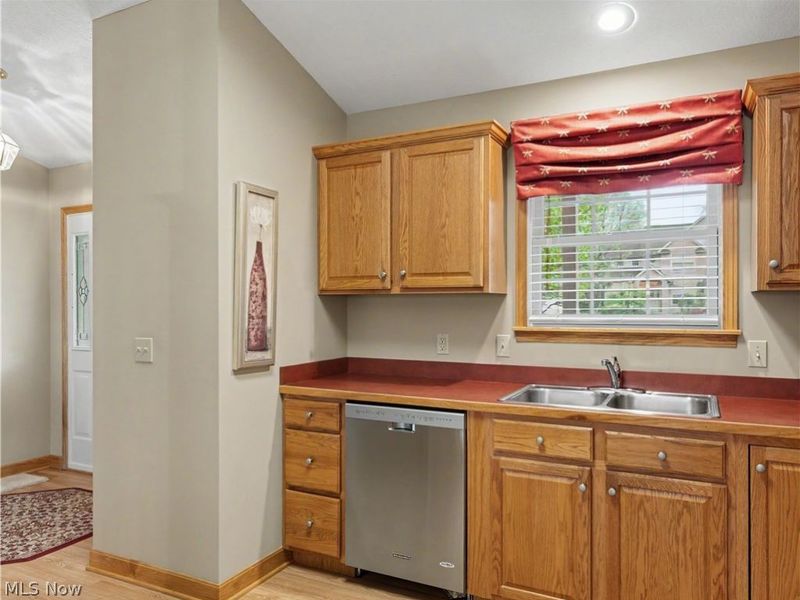 3671 White Oak Drive, Norton, OH 44203 Photo 8