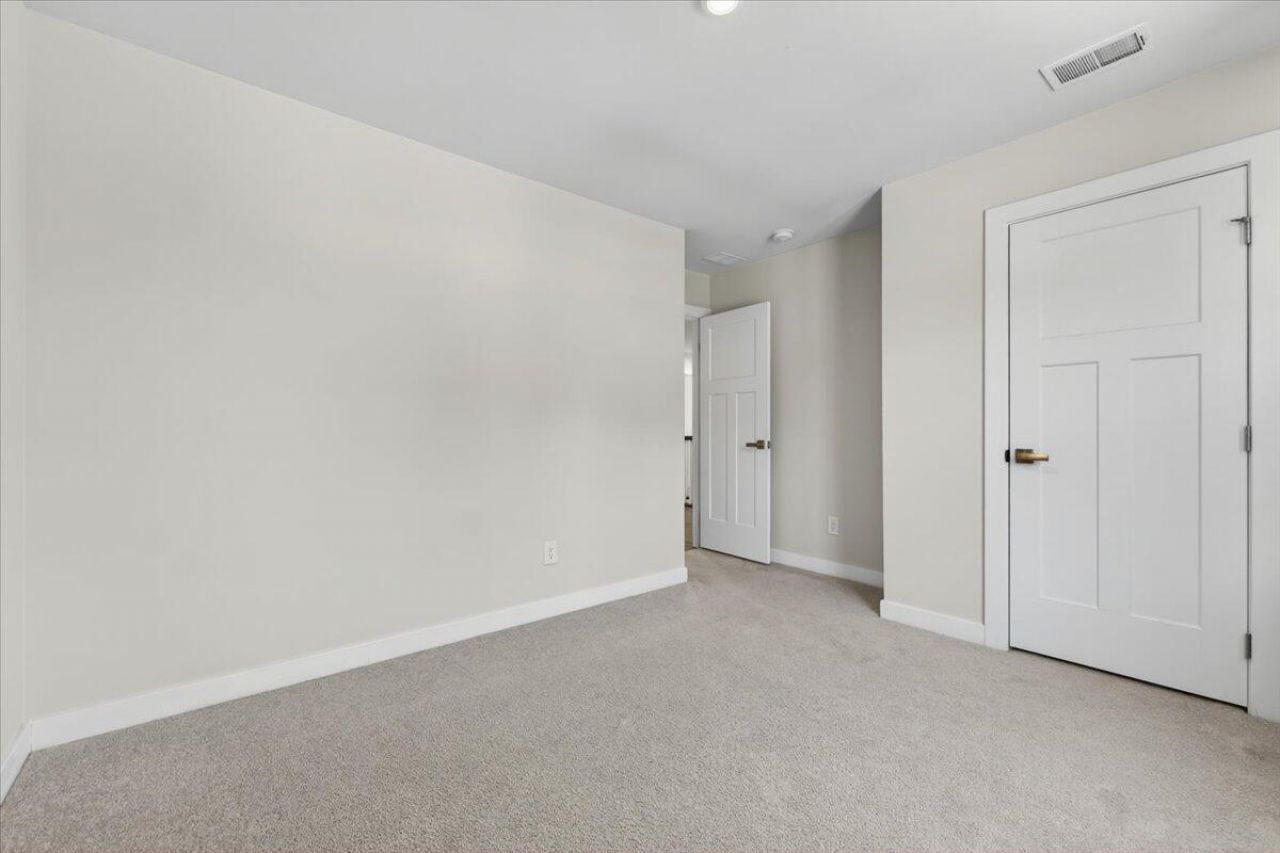 149 Country Oaks Lane Photo 36