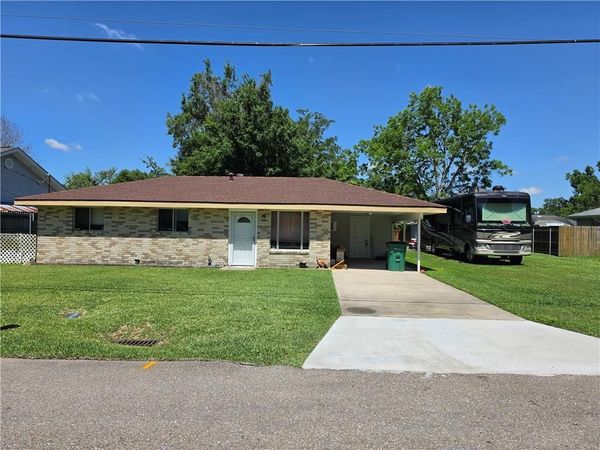 704 ARNOLD Avenue , River Ridge, LA 70123