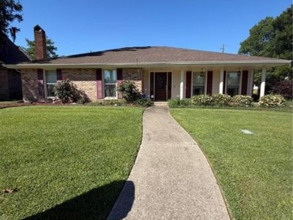 10 VOISON Drive, Destrehan, LA 70047