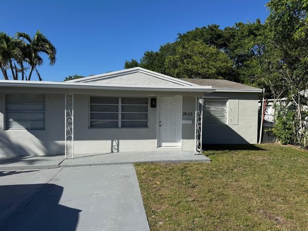 2423 Scott Street, Hollywood, FL 33020