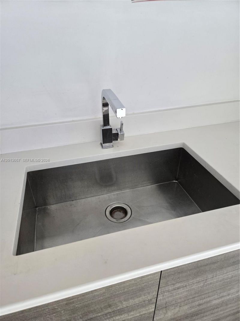 1100 S Miami Ave, Unit 1505, Miami, FL 33130 Photo