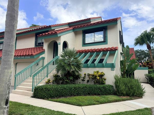 21 Lexington Ln W, Unit H, Palm Beach Gardens, FL 33418