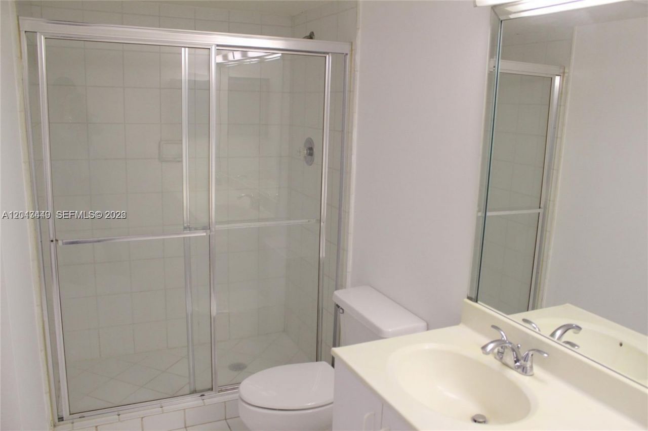 3300 NE 191st St, Unit 1903, Aventura, FL 33180 Photo