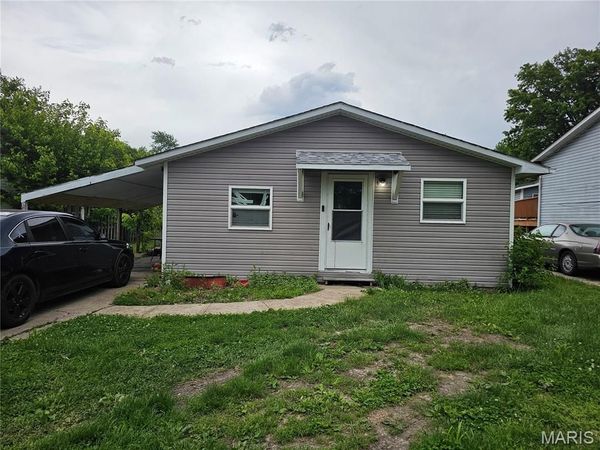 436 Southard Place , South Roxana, IL 62087