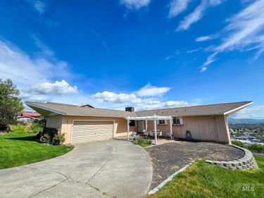1808 Valleyview, Clarkston, WA 99403