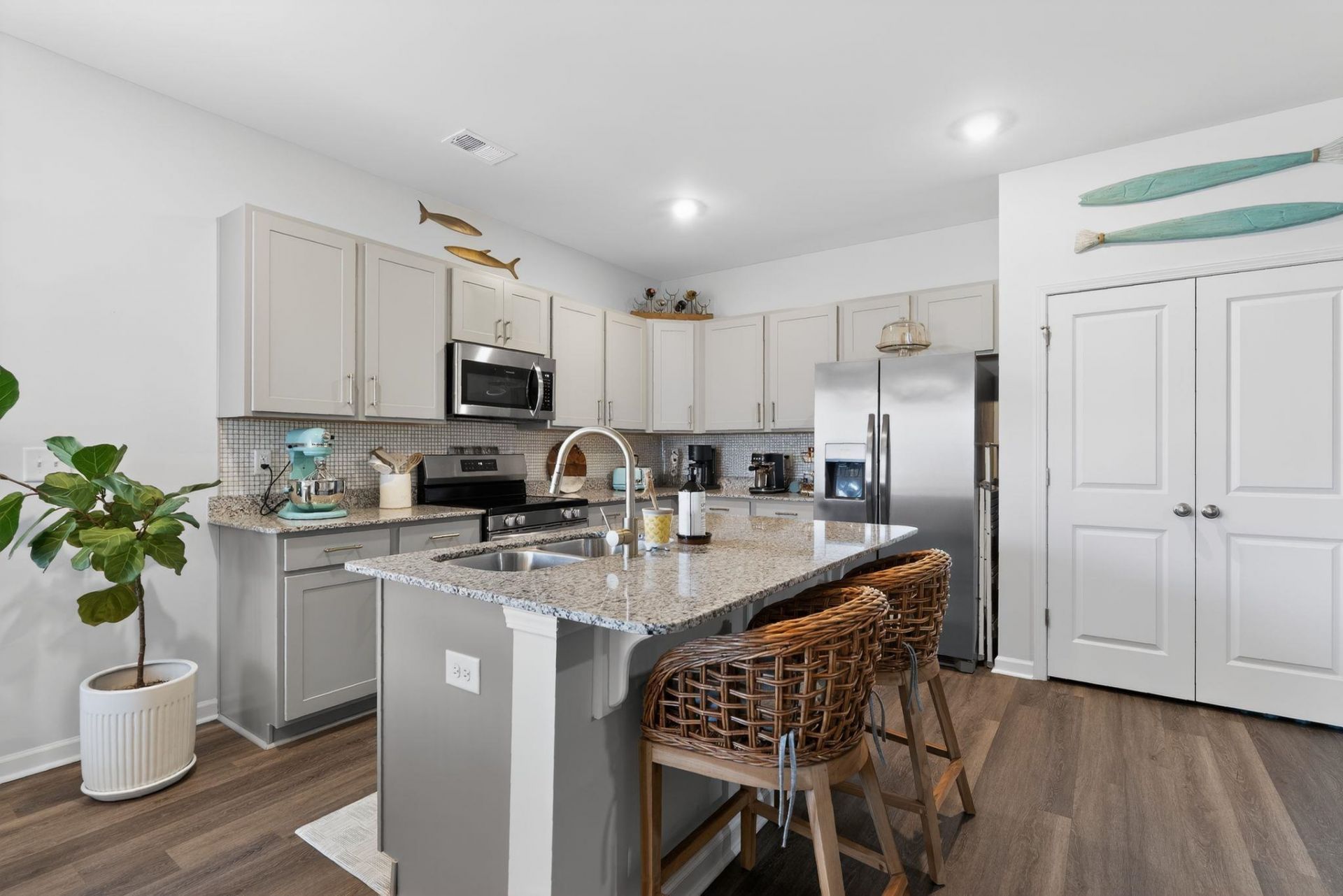 307 Sandridgebury Dr.  Photo 12