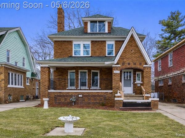 13044 Wilshire Drive, Detroit, MI 48213