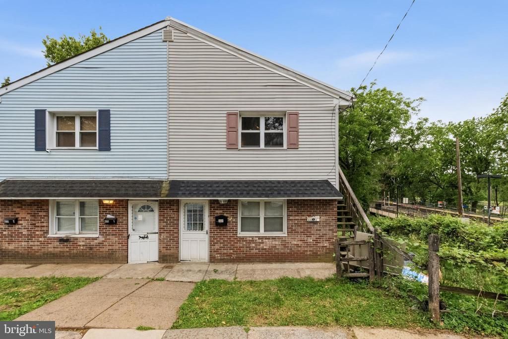 200 Robbins Street, Philadelphia, PA 19111 Main Photo