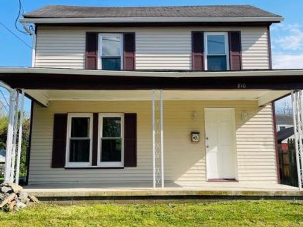 810 BROAD ST , CHAMBERSBURG, PA 17201