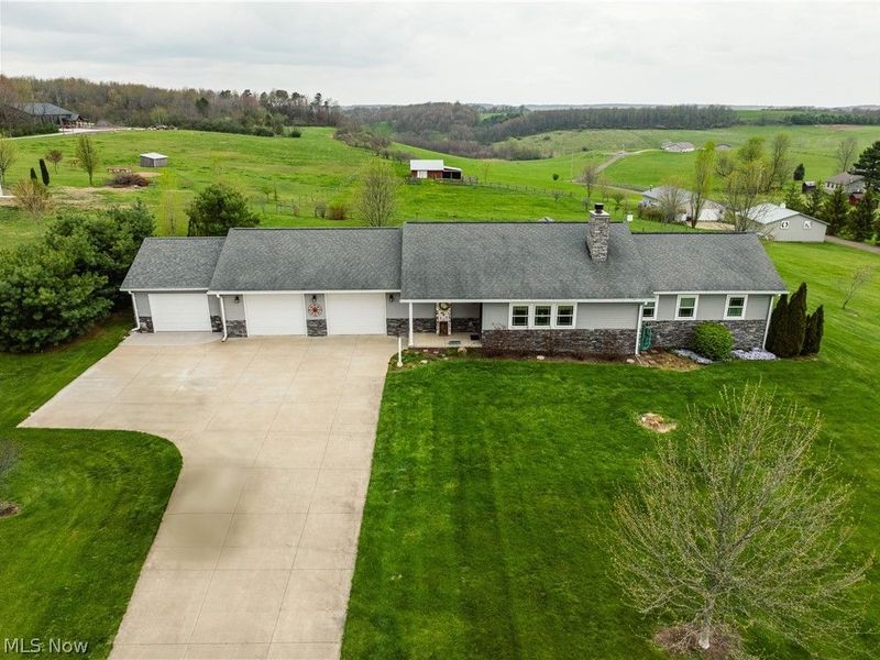 4586 Hardy Ridge Road NW, Dundee, OH 44624 Photo 1