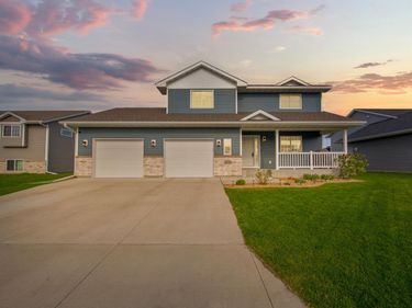 2070 Pratt Circle, Saint Peter, MN 56082