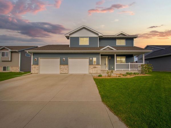 2070 Pratt Circle, Saint Peter, MN 56082