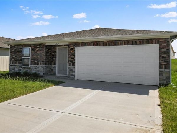 20882 Starside Street, Edgerton, KS 66021