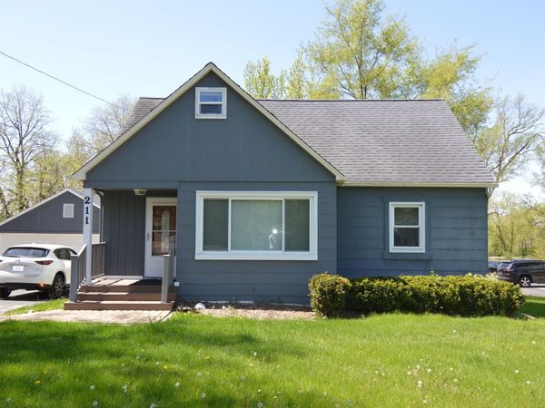 211 W State Road , Island Lake, IL 60042