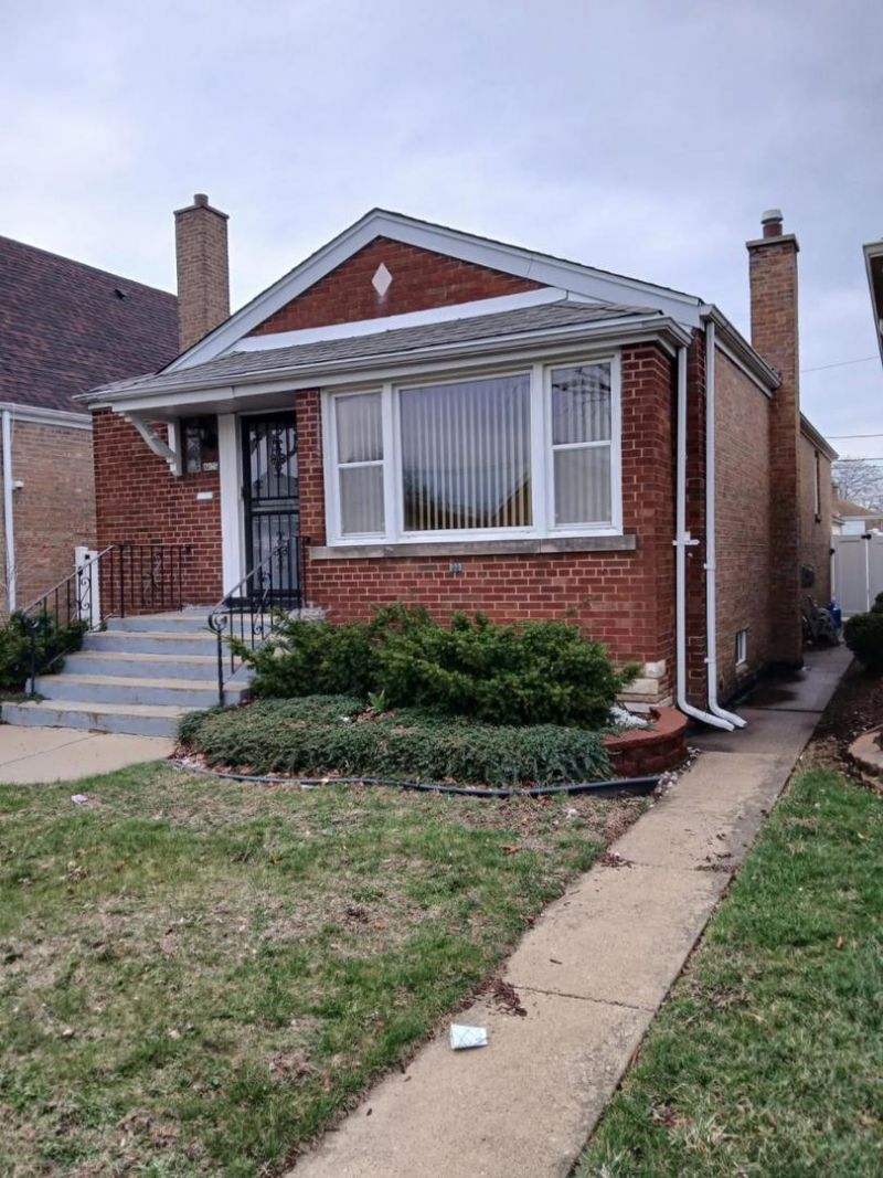 8025 S Sacramento Avenue, Chicago, IL 60652 Main Photo