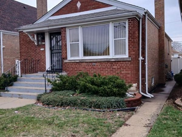 8025 S Sacramento Avenue , Chicago, IL 60652