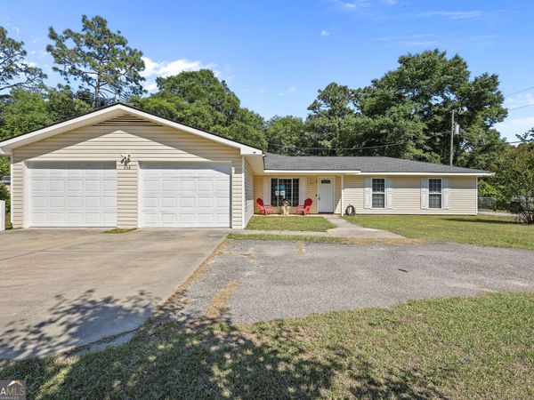 436 Killingsworth Road, Jesup, GA 31545