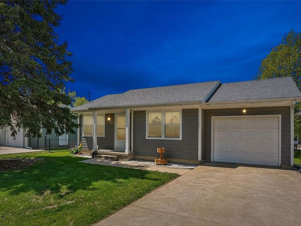 305 S Columbus Street, Pleasantville, IA 50225
