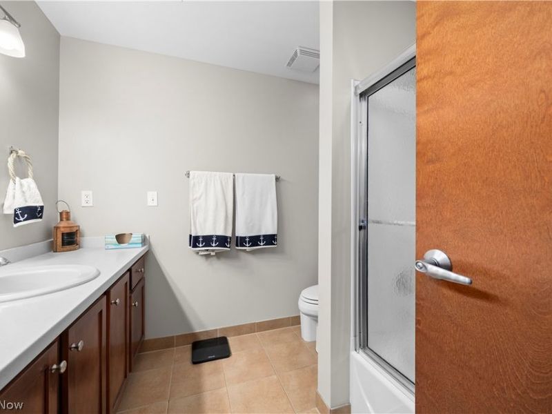 401 W Shoreline Drive, Unit 102, Sandusky, OH 44870 Photo 19